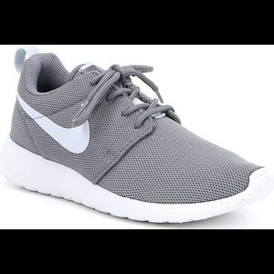 Gray and White Nike Rosche